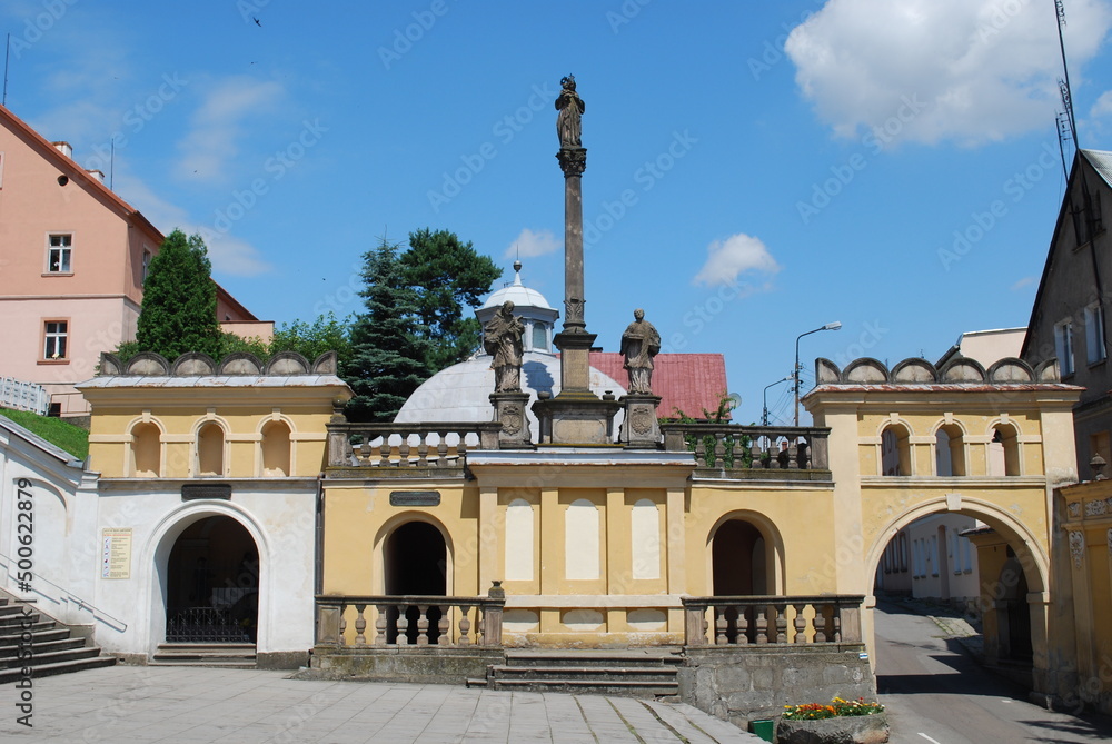 buildings of the small town of Wambierzyce in Poland, summer, sun, church - obrazy, fototapety, plakaty 