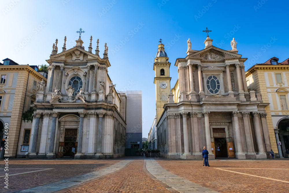 イタリア トリノ サンカルロ広場の教会（サンタ・クリスティーナ教会、サンカルロボロメオ教会）