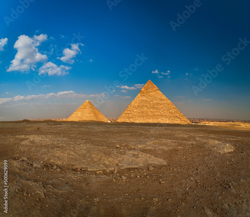 Egyptian pyramids and Sphinx wonders of the world and architecture