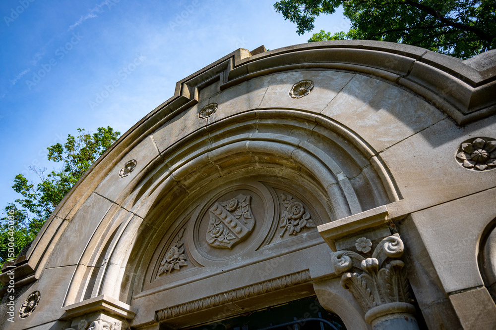 mausoleum arch