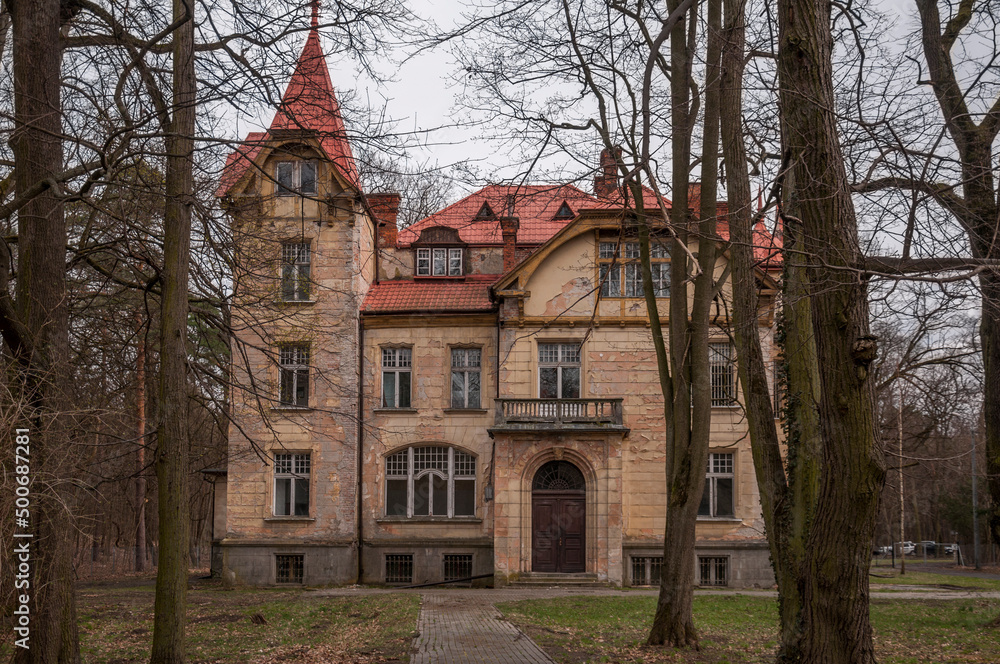 Urban exploration in an old abandoned hospital in a historic mansion in Poland - Urbex