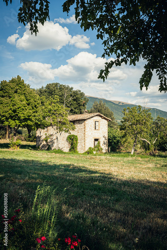 Small abandoned cottage in the countryside in Umbria - Italy