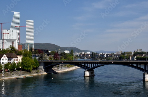 Blick auf den Rhein in Basel im Frühling © christiane65