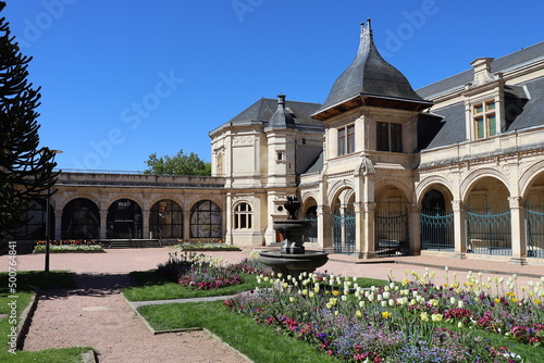 Le pavillon Anne de Beaujeu, bâtiment du château des ducs de Bourbon, vu de l'extérieur, ville de Moulins, département de l'Allier, France photo