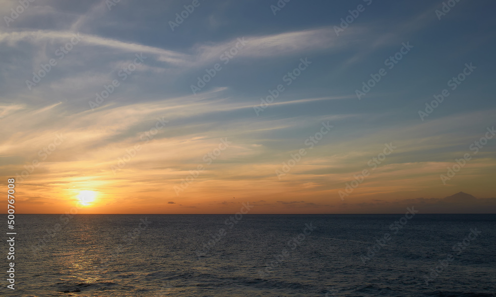 Atardecer en Agaete, Norte de Gran Canaria, Islas Canaria Atardecer en Agaete, Norte de Gran Canaria, Islas Canaria