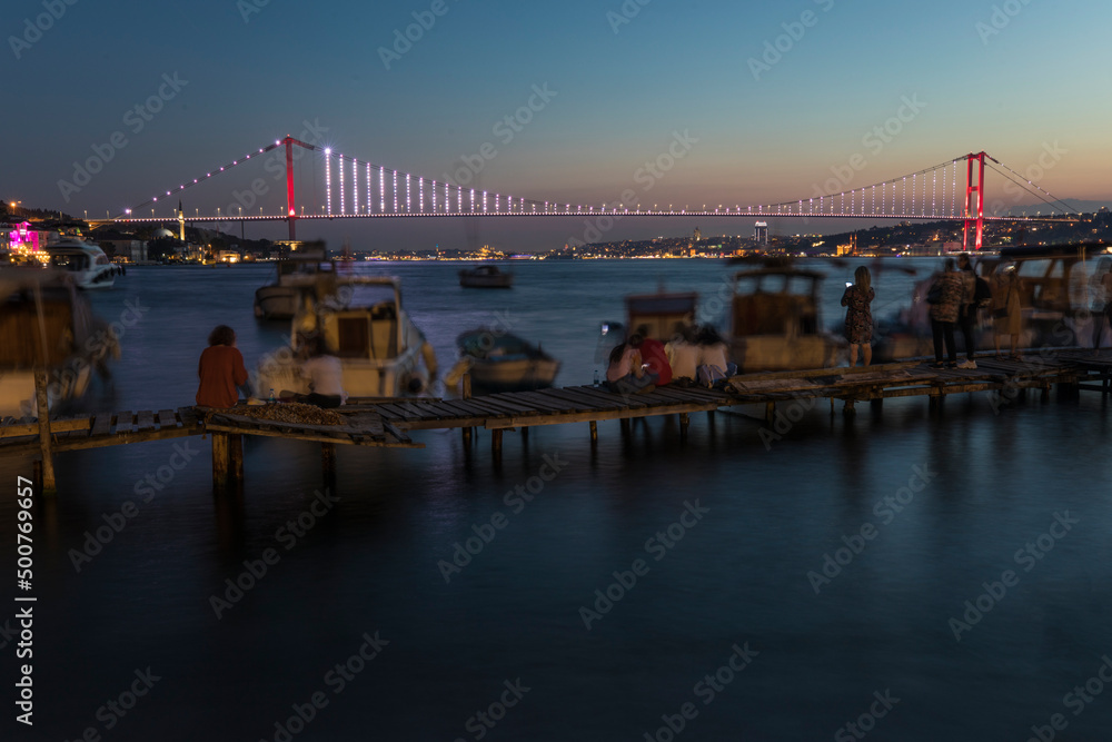 Obraz premium Fatih Sultan Mehmet Bridge and Rumeli Fortress, Uskudar Istanbul Turkey