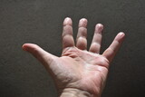 dłoń męska