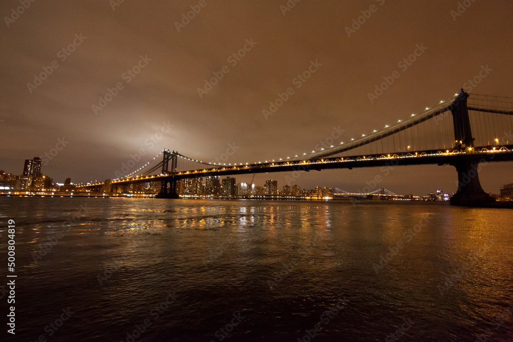 Fototapeta premium ニューヨーク・ブルックリンブリッジの夜景