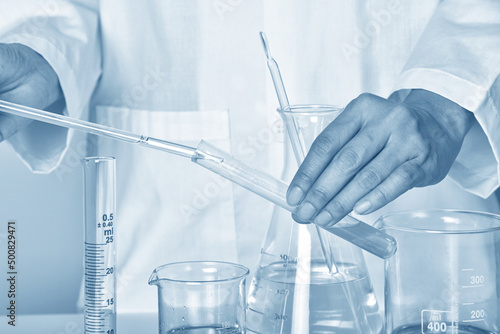 Quadro em tela Oil dropping, Chemical reagent mixing, Laboratory and science experiments, Formulating the chemical for medical research, Quality control of petroleum industry products concept