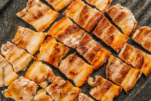 최고급 돼지로 만든 삼겹살