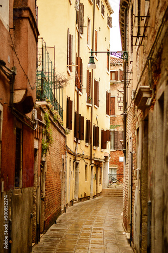 ベネチアの古い街並み
