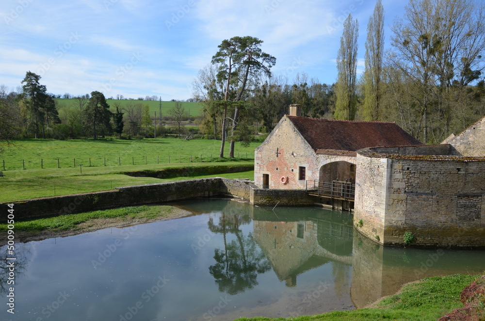 Intérieur forge de Buffon sur le canal de Bourgogne Intérieur forge de Buffon sur le canal de Bourgogne