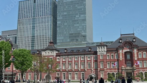 東京都千代田区丸の内のビジネス街の都市景観
