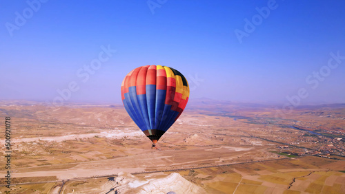 Hot air balloons in Cappadocia, Turkey © Alp Galip