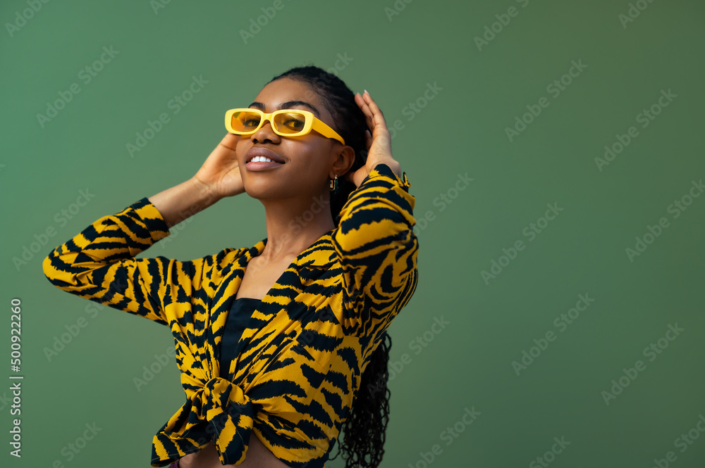Trendy sales yellow sunglasses