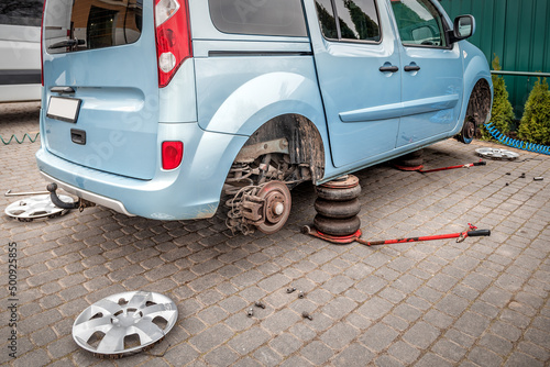 Tire replacement service, fitting with balancing, change to winter