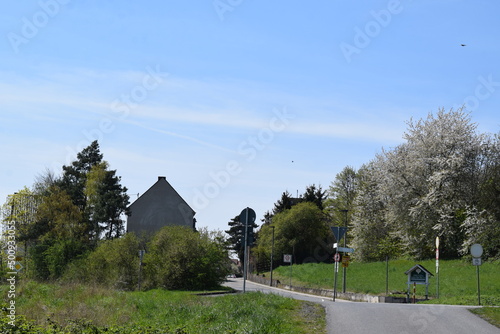 Einfahrt ins Eifeldorf Thür photo