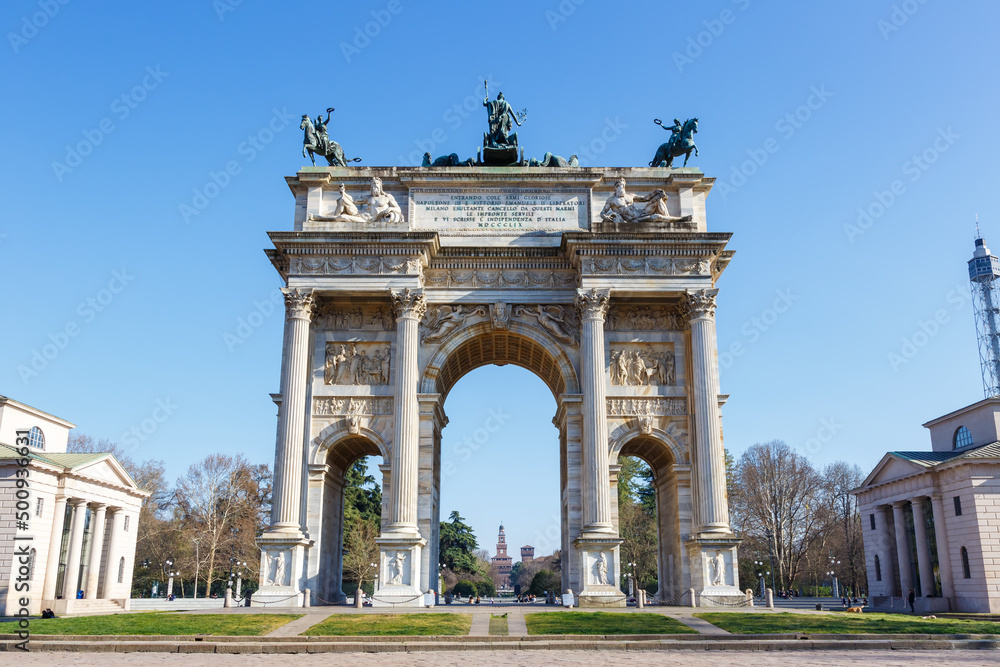 Milan Arco Della Pace Milano peace triumphal arch gate travel traveling town in Italy