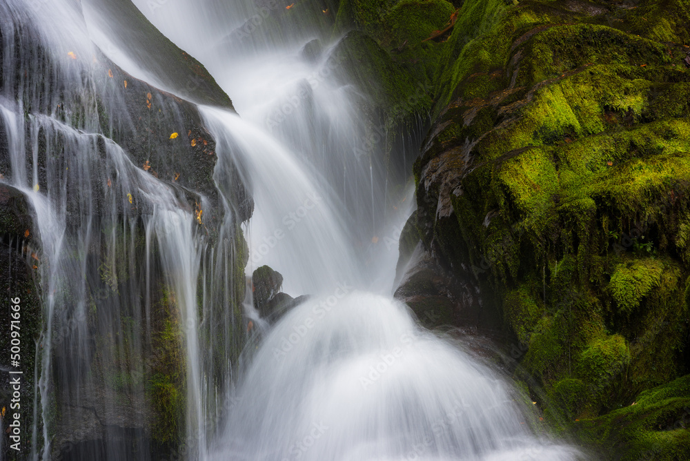 Naklejka premium Cascading water, waterfall detail, Blue Ridge Mountains, North Caolina