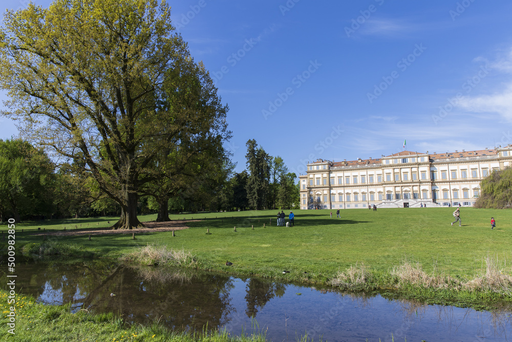 Fototapeta premium GIARDINI DELLA VILLA REALE DI MONZA-ITALIA