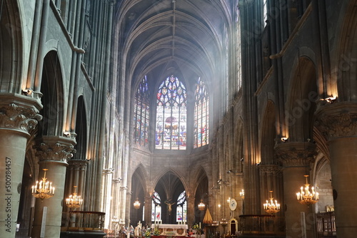 Cathédrale Notre Dame de l'Annonciation, construite au 15eme siecle, intérieur de la cathédrale, ville de Moulins, département de l'Allier, France © ERIC