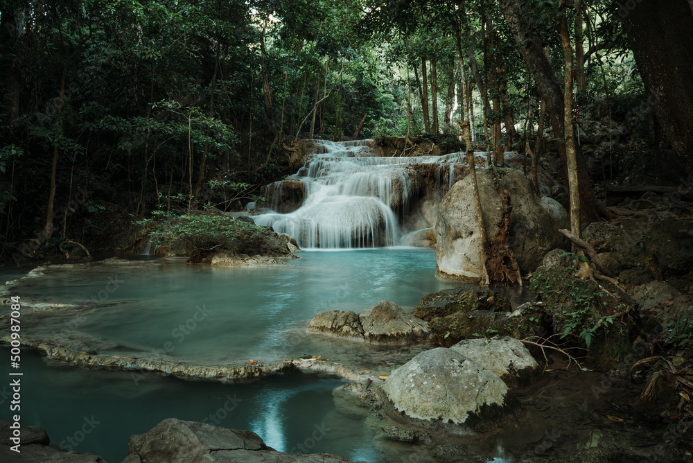 Obraz premium Waterfall in Erawan National Park, Thailand