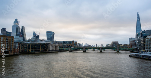 London, Thames river and sights 