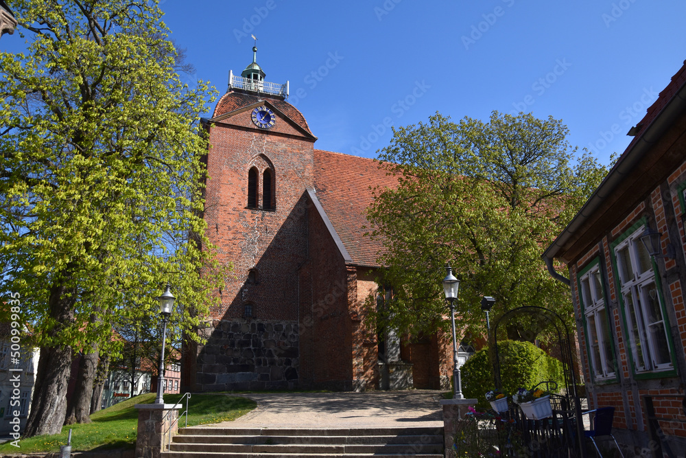 Fototapeta premium Sankt Laurentius Kirche Schönberg