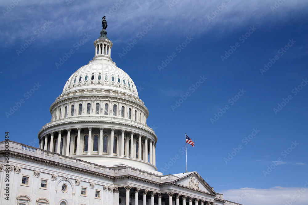 Obraz premium Close up of the upper part of the United States Capitol in Washington