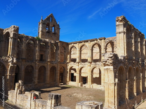 Monasterio de Santa María de Rioseco, bonitas ruinas en la provincia de Burgos. España.