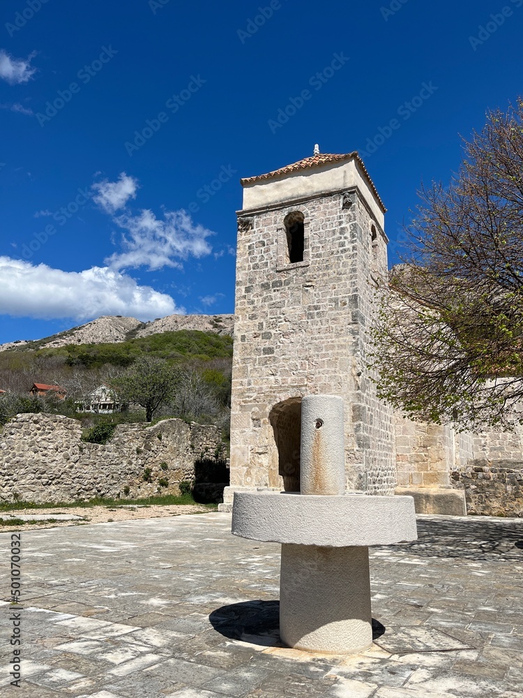 Obraz premium Famous chapel in Baska, Krk island, Croatia where Bascanska table was found