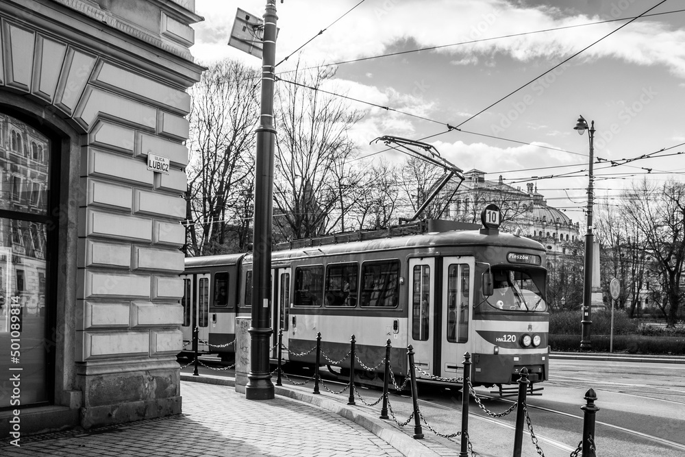 11 tramwaj