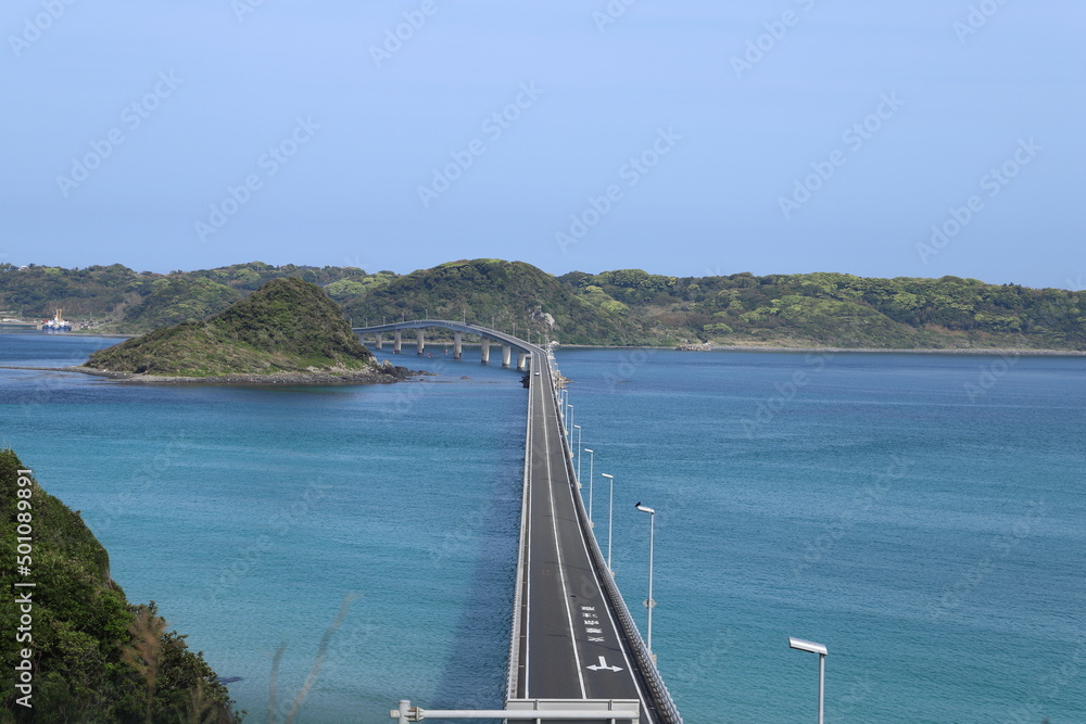 Naklejka premium 【角島大橋】角島の自然と山口県下関市豊北町大字神田