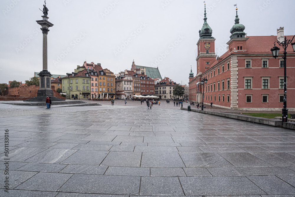 Sigmund III Column & Royal Castle, Castle Square, two of most precious, oldest and rebuilt monuments in the capital, attracted by many tourists through all hours of the day, Warsaw, Poland.