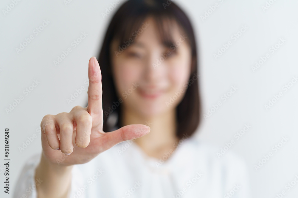 女性の指先 女性の指先