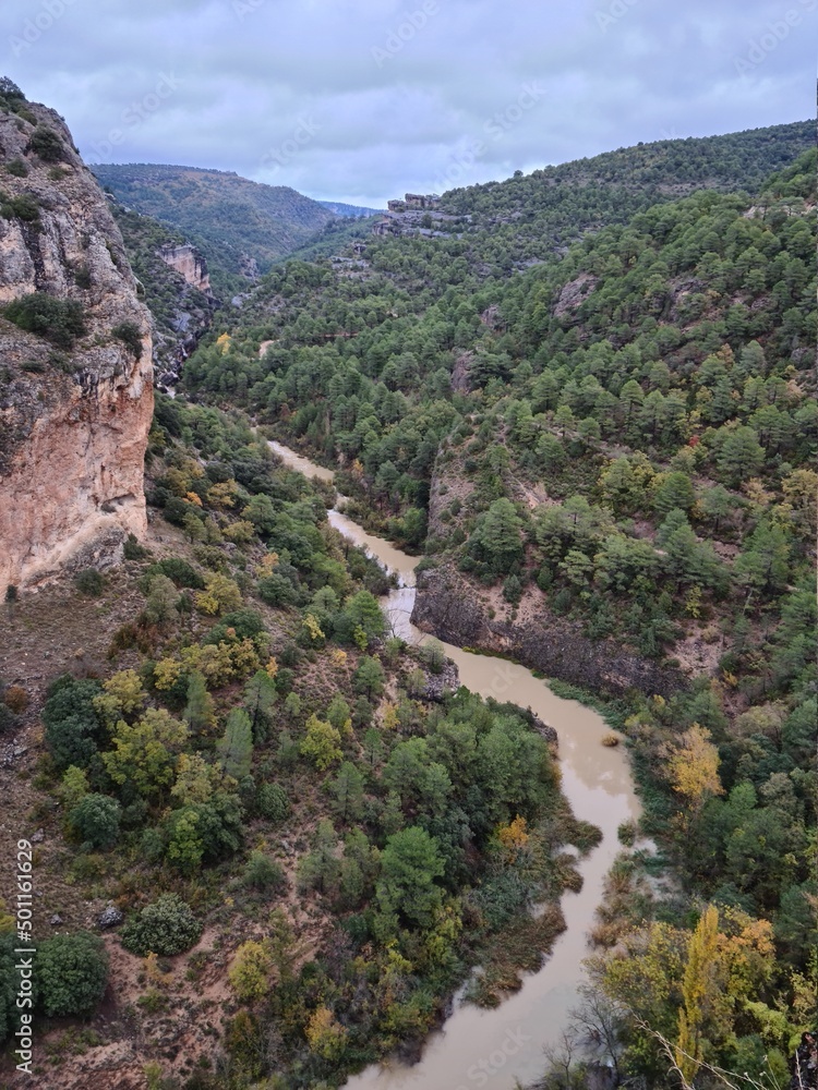 Río Júcar a su paso por Cuenca 