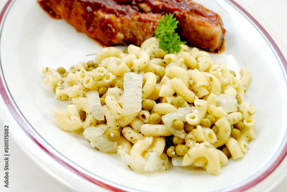 Macaroni with Garlic, Peas and Onions as a Side Dish Macaroni with Garlic, Peas and Onions as a Side Dish