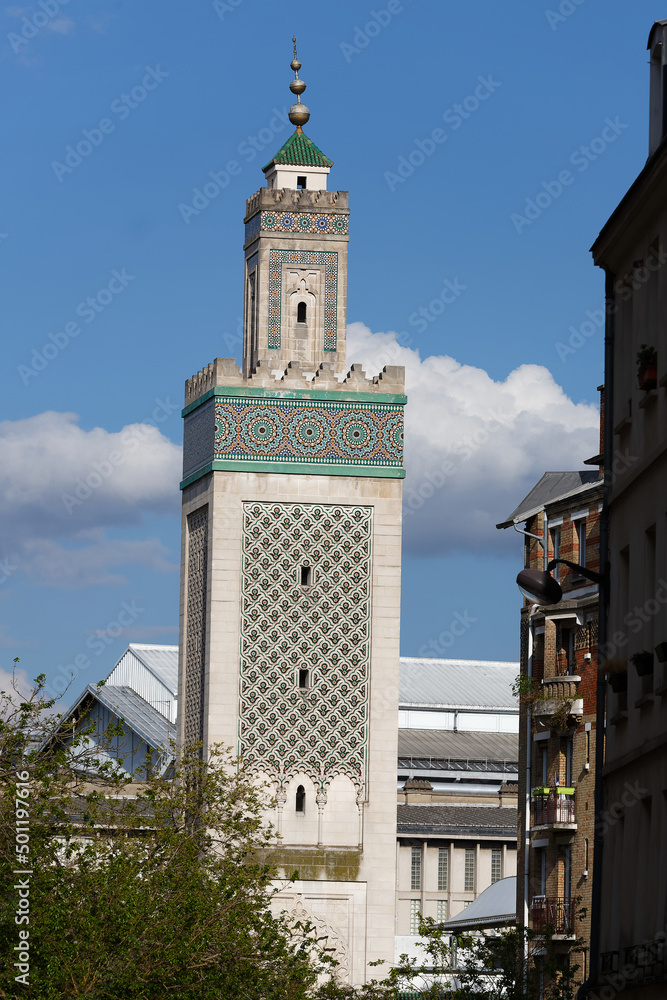 Great Mosque of Paris - Muslim temple in France. It was founded in 1926 as a token of gratitude to the Muslim tirailleurs .