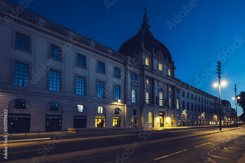 Fototapeta Naklejka Na Ścianę i Meble -  Famous Hotel Dieu building in Lyon
