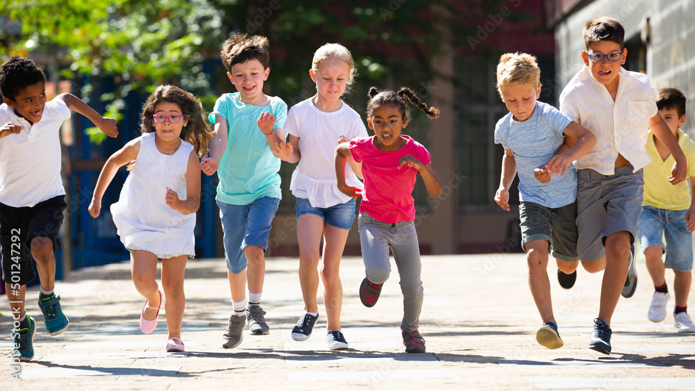 Fototapeta premium Activity children compete in the city street. High quality photo