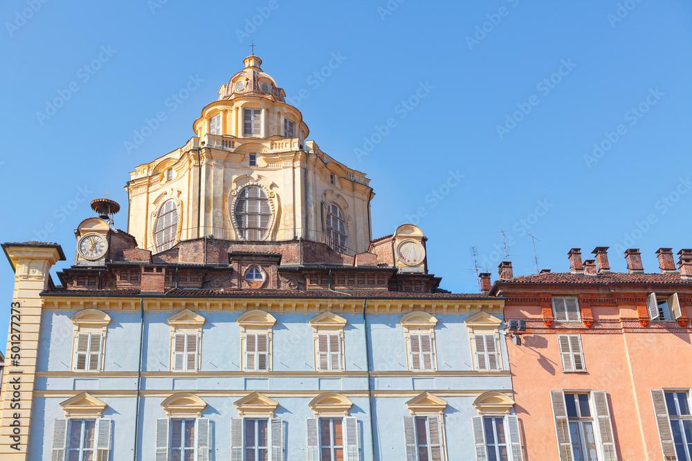  Royal Church of Saint Lawrence in Turin . Real Chiesa di San Lorenz