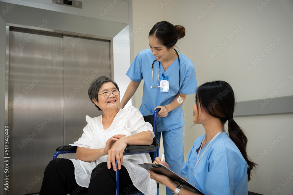An elderly Asian woman in Thailand is admitted to the hospital and is treated well by the doctors in the hospital. An elderly Asian woman in Thailand is admitted to the hospital and is treated well by the doctors in the hospital.