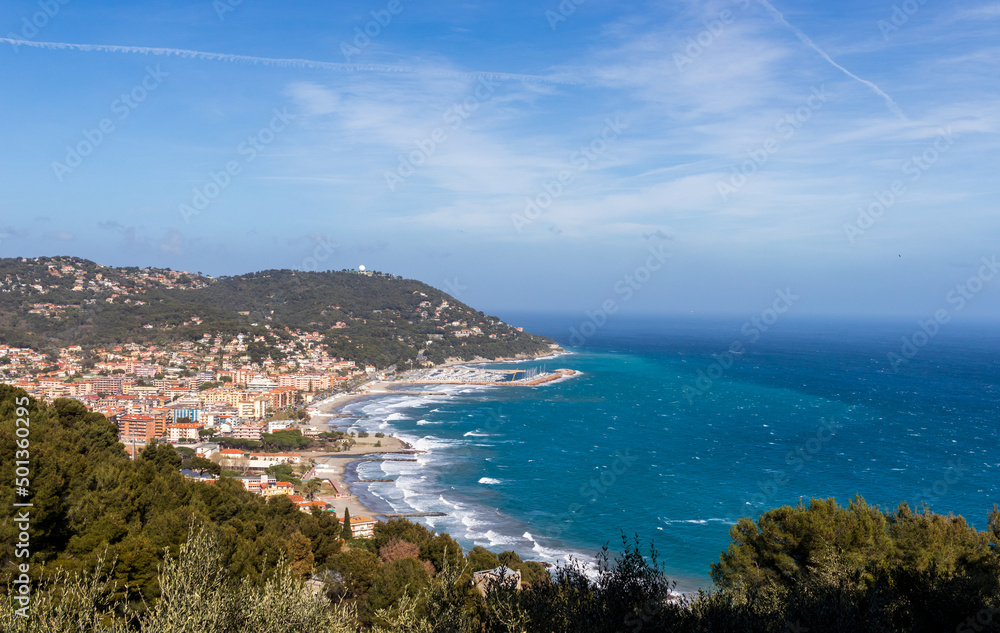 Obraz na płótnie ligurian seascape italian coast with sunny day in summertime w salonie