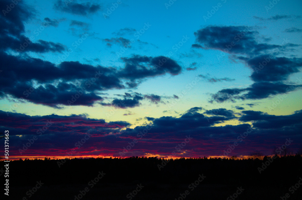 Naklejka premium Zachód słońca w pięknych kolorach