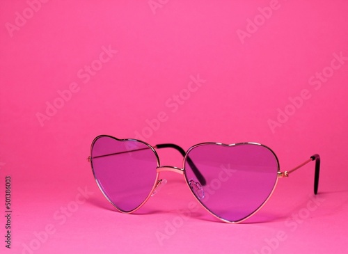 Heart shape glasses. Gaze of love. Love make me happy. The pink world