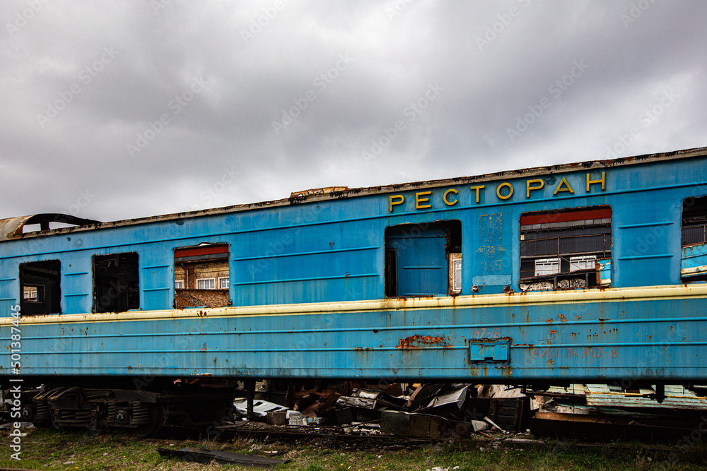 Fototapeta premium old abandoned ruined reataurant train wagon (car)