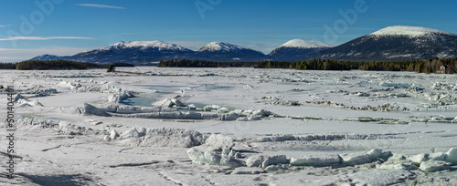 Mountains and ice on the White Sea