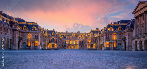 Foto Entrance of Chateau de Versailles, near Paris in France