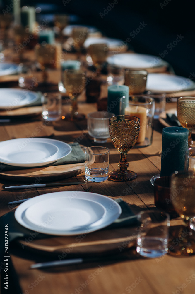 Fototapeta premium serving rectangular wedding festive table side view