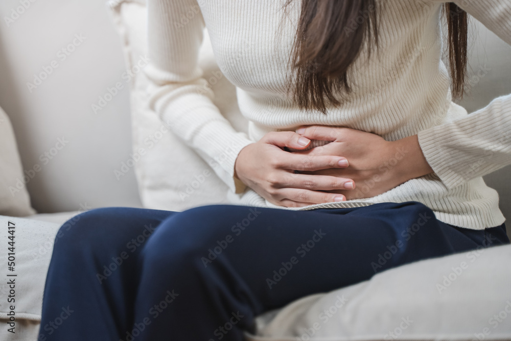 Ταπετσαρία woman have stomach pain from menstruation.